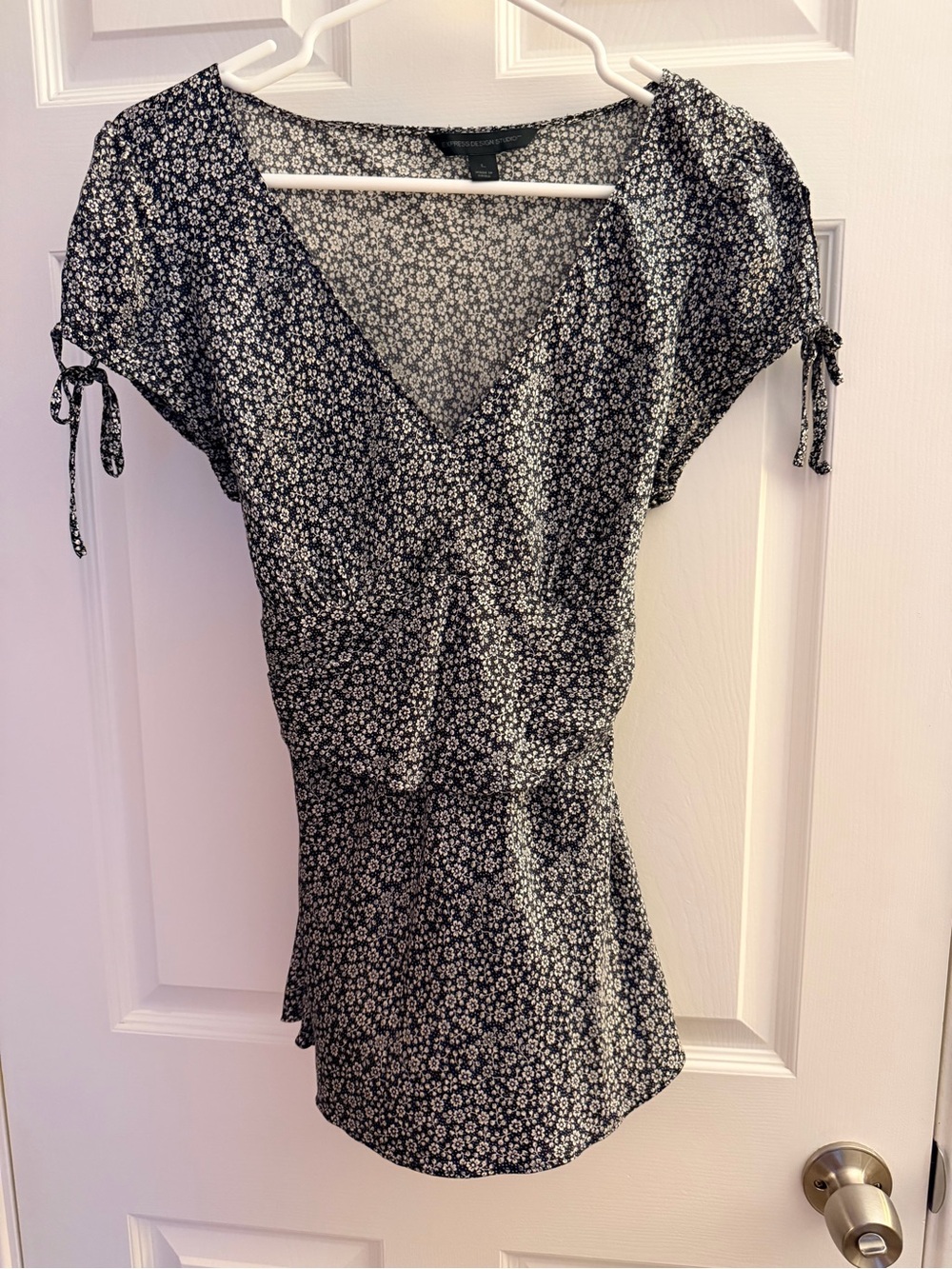 Express Black Floral V-Neck Tie-Sleeve Blouse